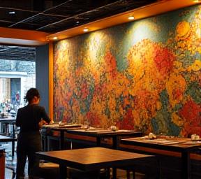 Mural gastronómico en restaurante de Barrio Lastarria